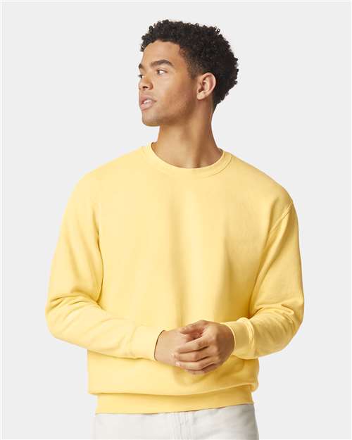 Comfort Colors Unisex Garment-Dyed Lightweight Crewneck Sweatshirt