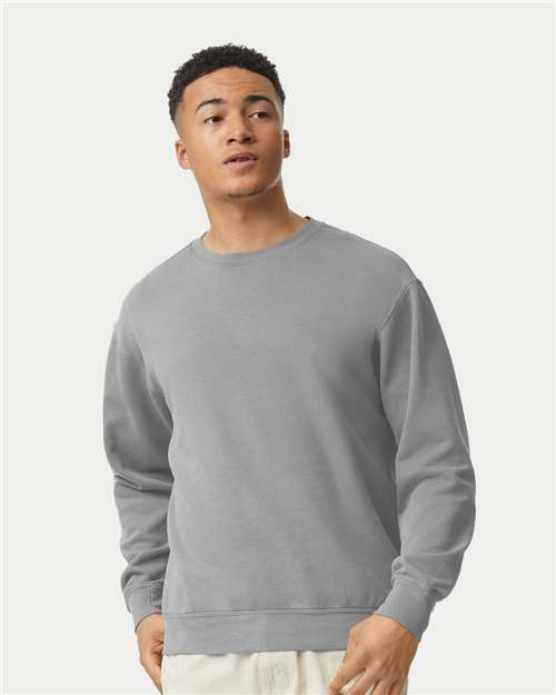 Comfort Colors Unisex Garment-Dyed Lightweight Crewneck Sweatshirt